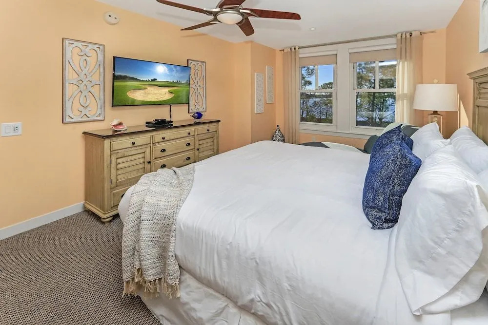 Ultimate Coastal Living With a Bay View