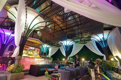 Moloppor Cafe Hotel