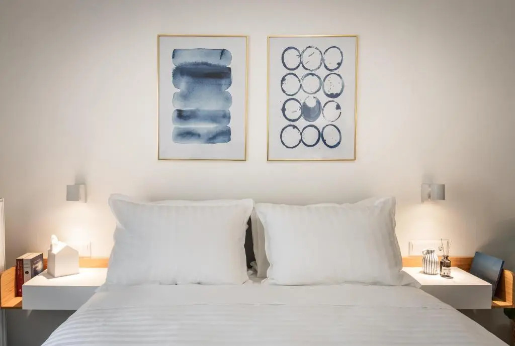 Chic & Comfort Homes in Central Volos by Cloudkeys