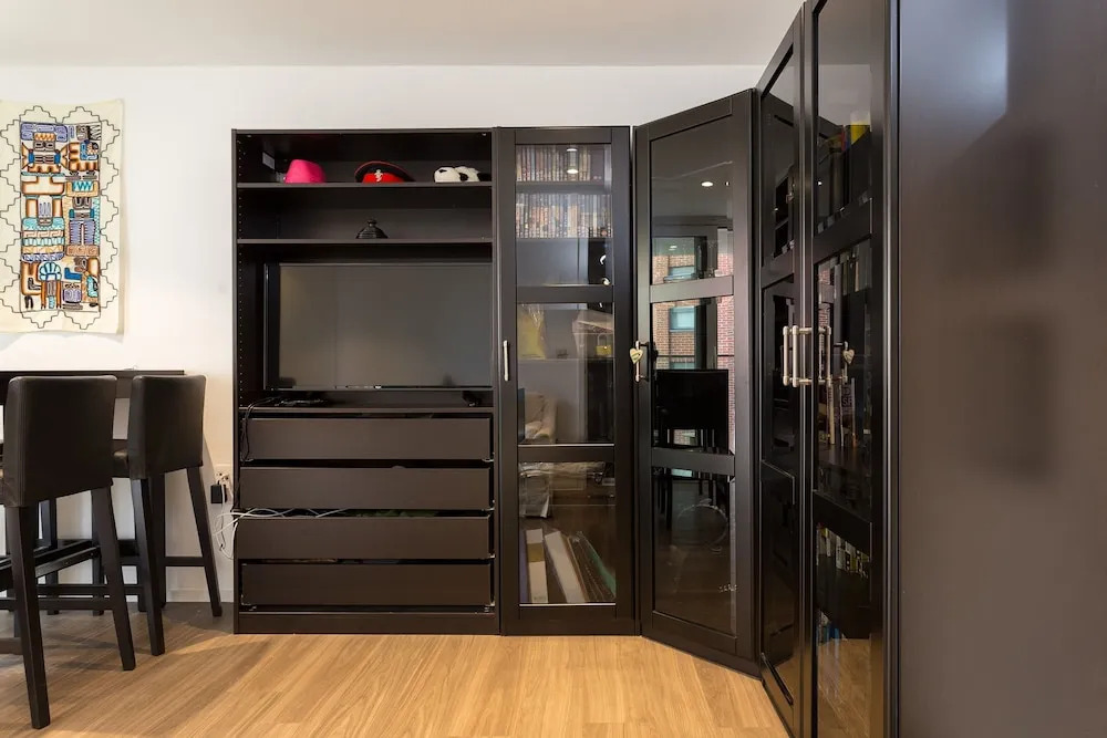 3 Bedroom Apartment Near King George's Park