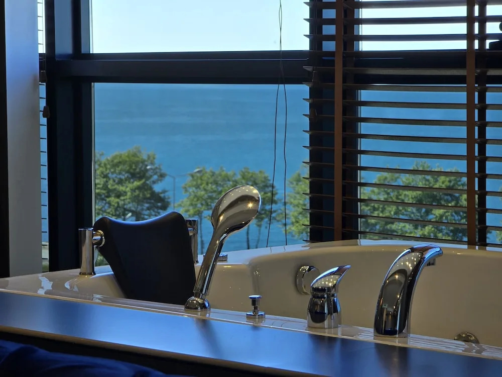 AYATOURE HOTEL