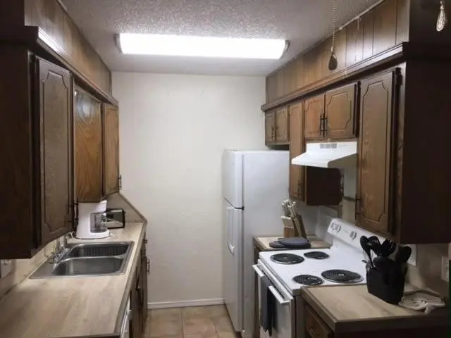 Cozy Upstairs 1 Bedroom Apartment close to Fort Sill