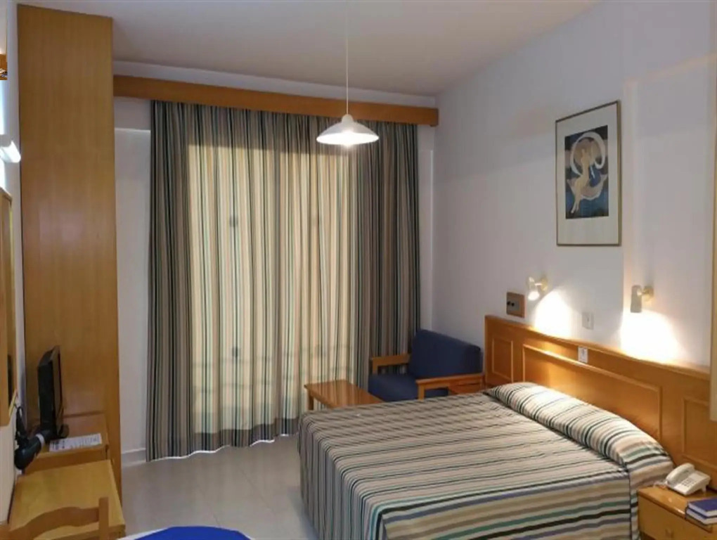 Corallia Beach Hotel Apartments