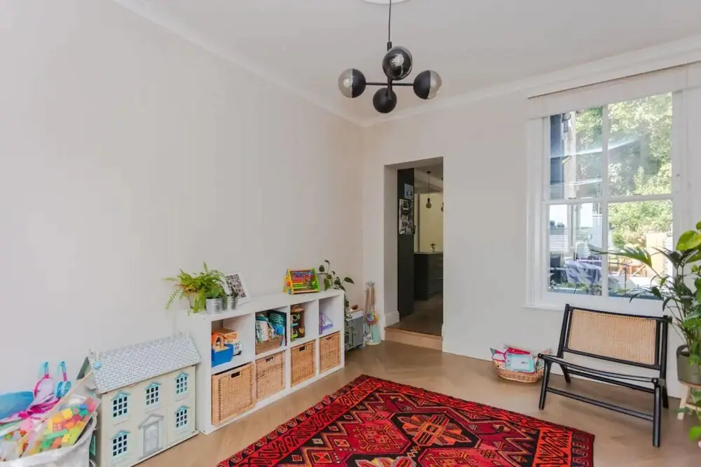 Modern 3 Bedroom Home in Honor Oak Beside Nature Reserve