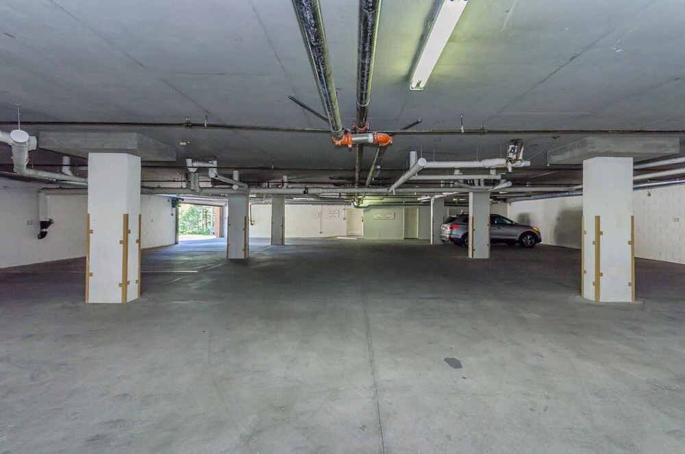 Silver Bear 19 with Covered Parking, Walk to Canyon Lodge by RedAwning