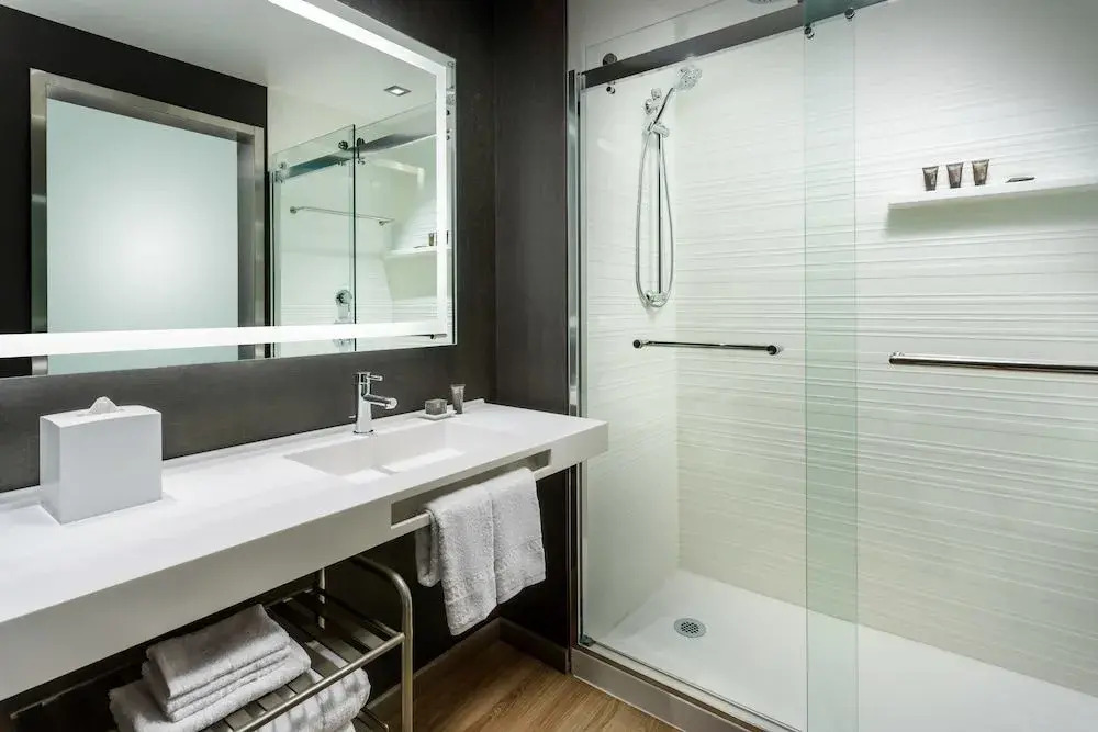 AC Hotel by Marriott San Francisco Airport/Oyster Point Waterfront