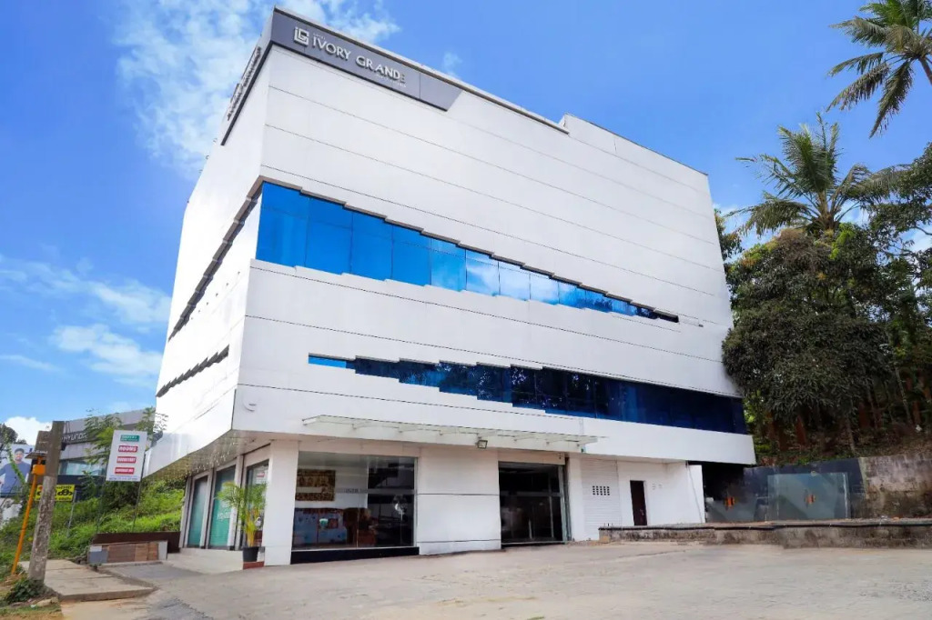 Hotel Ivory Grand