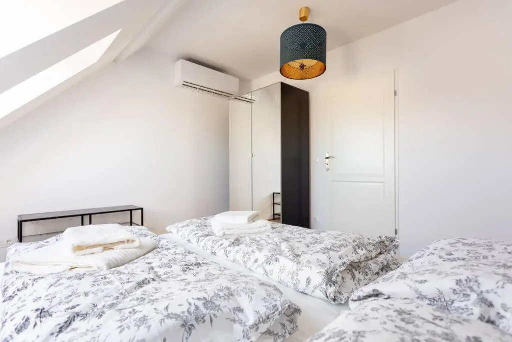 Penthouse near Schoenbrunn with large terrace! N43