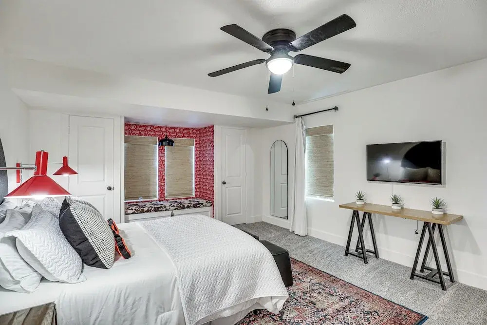 1 Mi to Texas Tech: Home w/ Large Outdoor Space!
