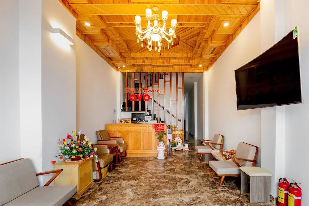 OYO 573 Lan's House