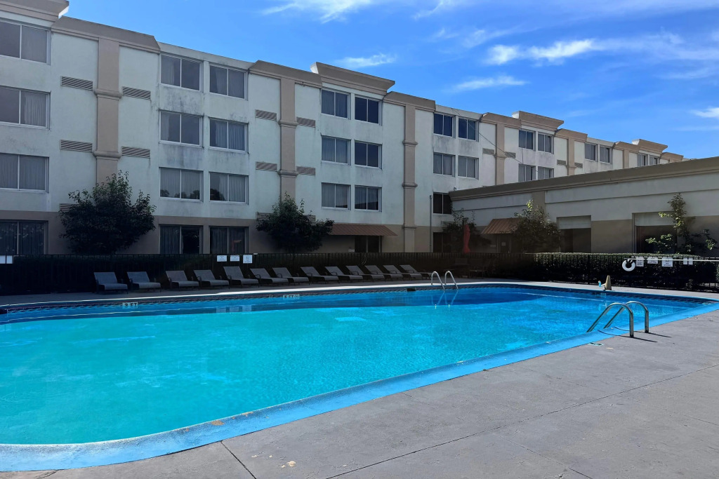Ramada by Wyndham Birmingham Airport