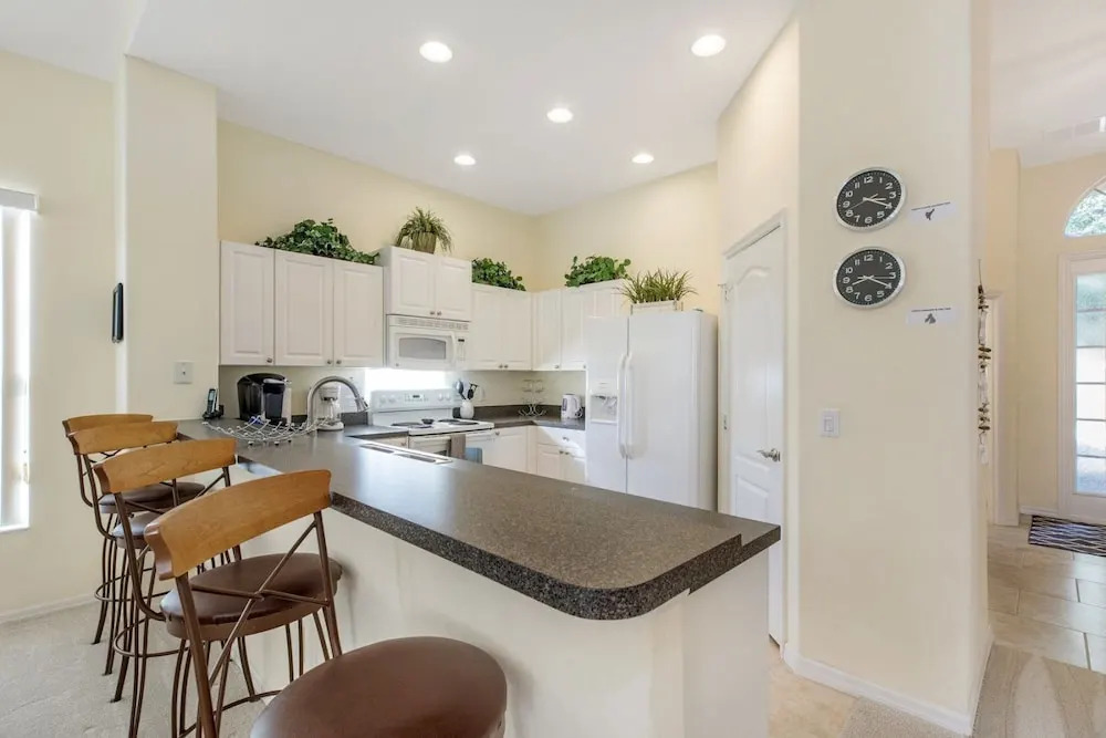 Award Winning Vacation Home With South Facing Pool And Spa Overlooking Conservation Land