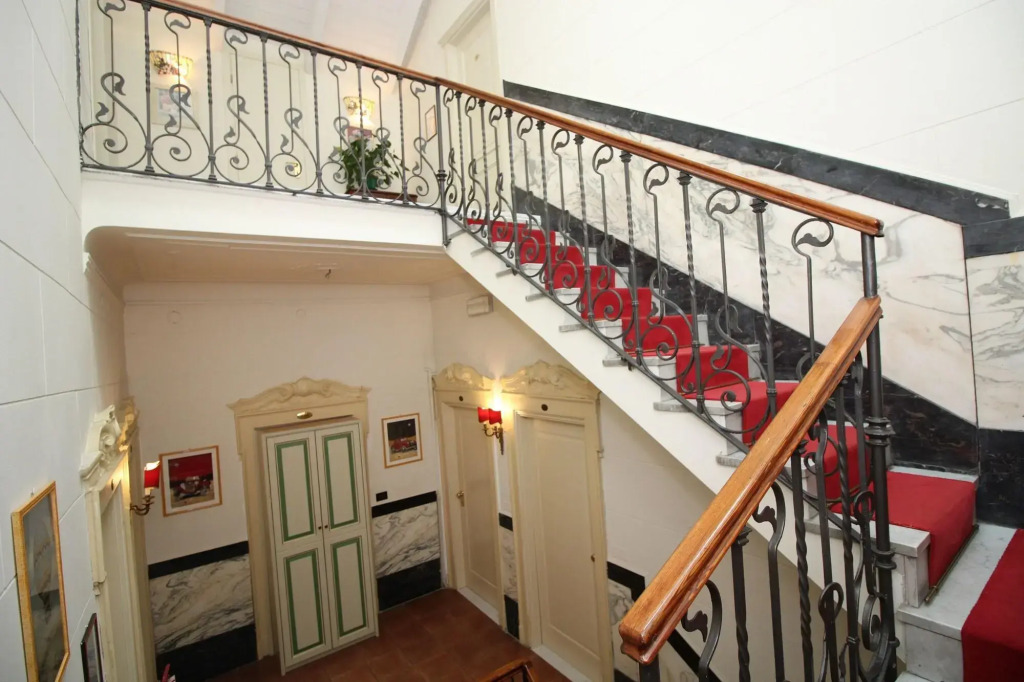 Hotel Charly