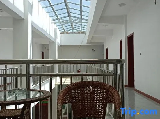 Xianshi Business Hotel