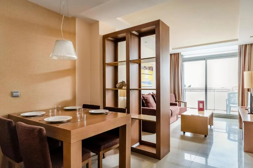 Dorma Cunit Suites & Spa