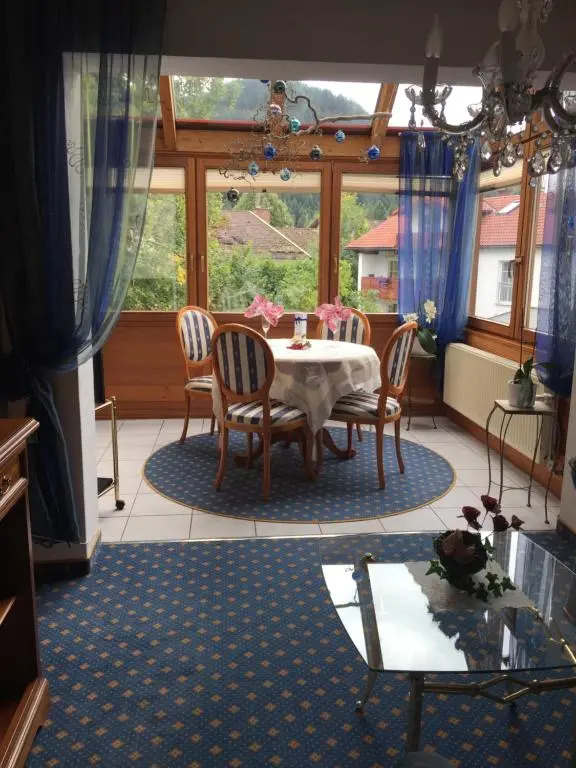 Haus bei der Linden Ferienwohnungen