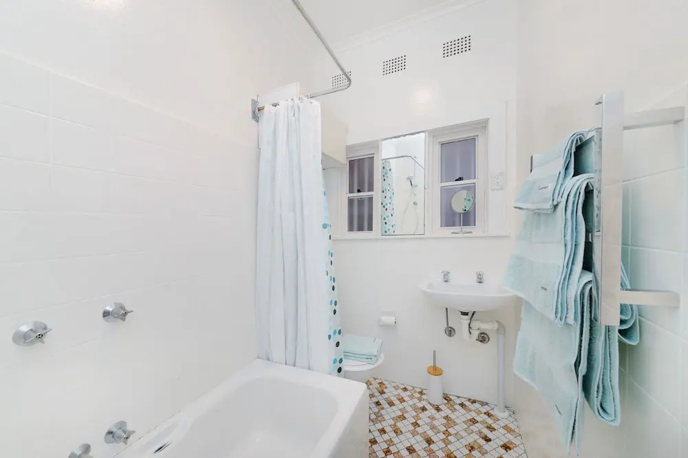 Beautiful 2Bdrm Beachside Getaway