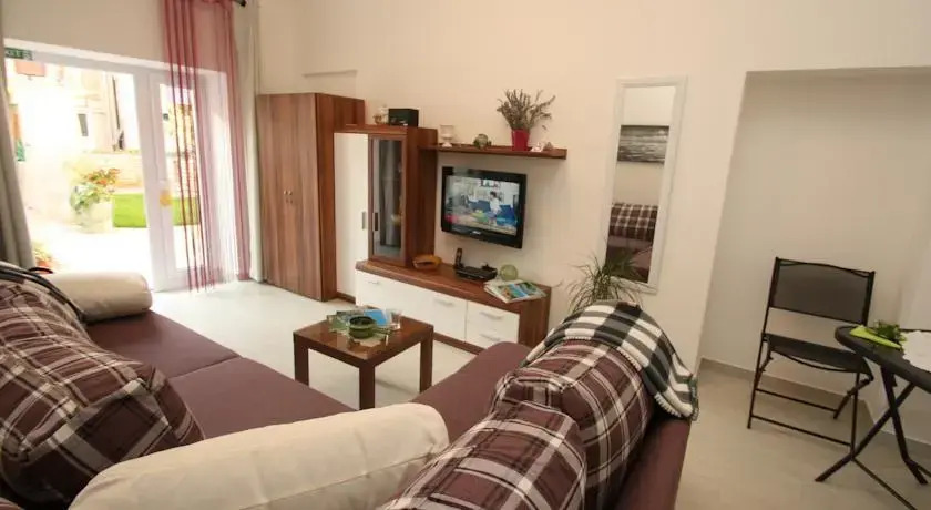 Studios Castropola