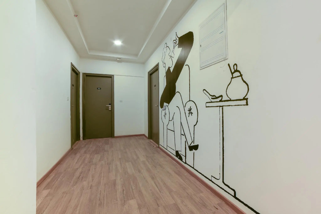OYO Townhouse 175 Pure Stays Near Airport