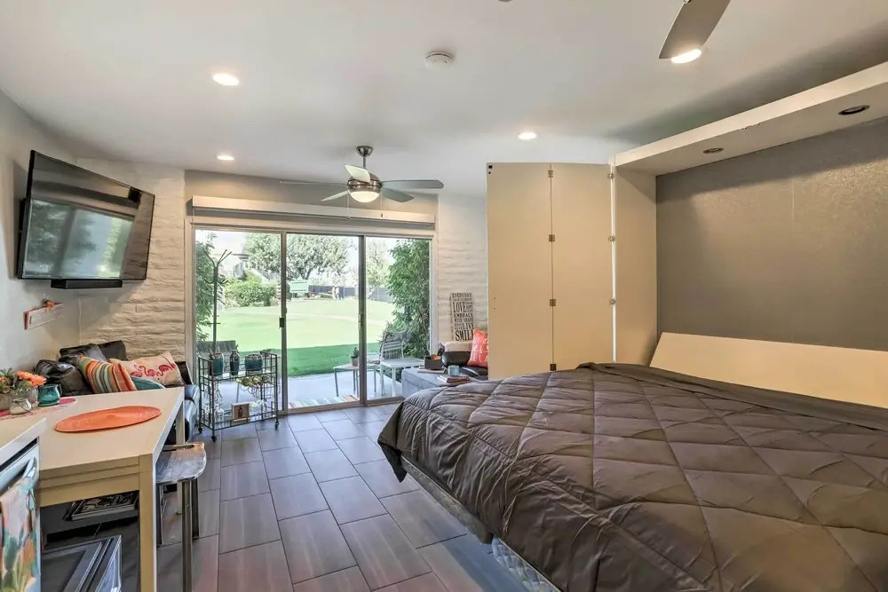 Pool & Hot Tub Access: Palm Desert Studio Condo