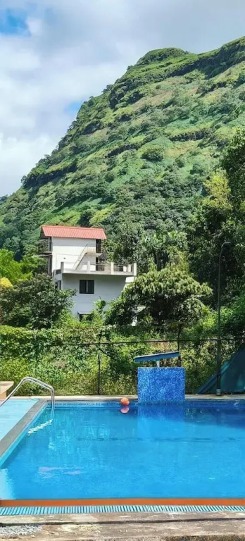 Rutuvan Resort Girivan
