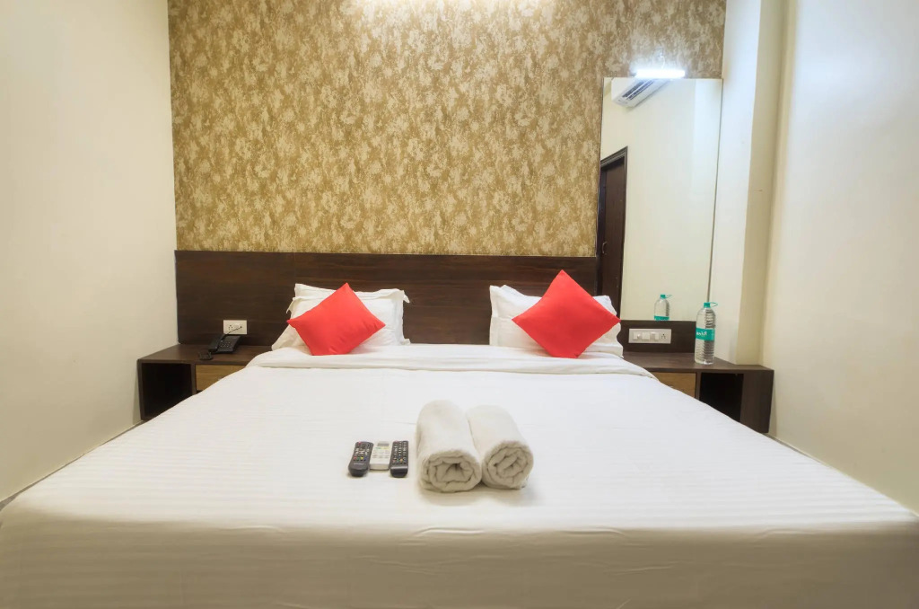 Hotel Pulse Inn- Near Jaipur Railway Station