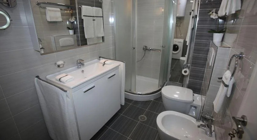 White Residence Luxury Apartments