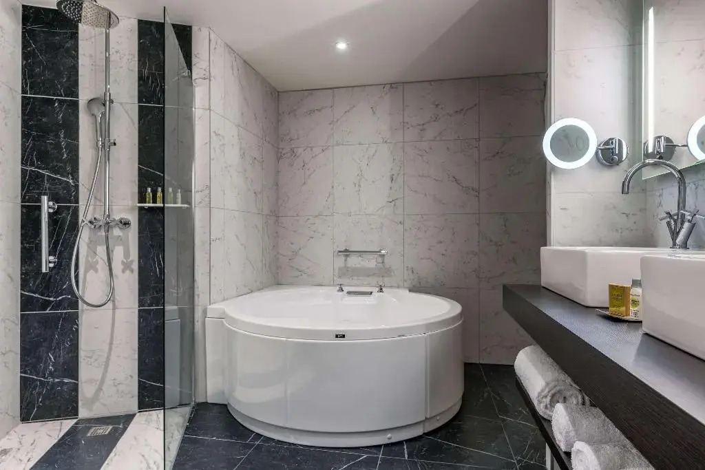 Hotel du Roi & Spa by SOWELL COLLECTION