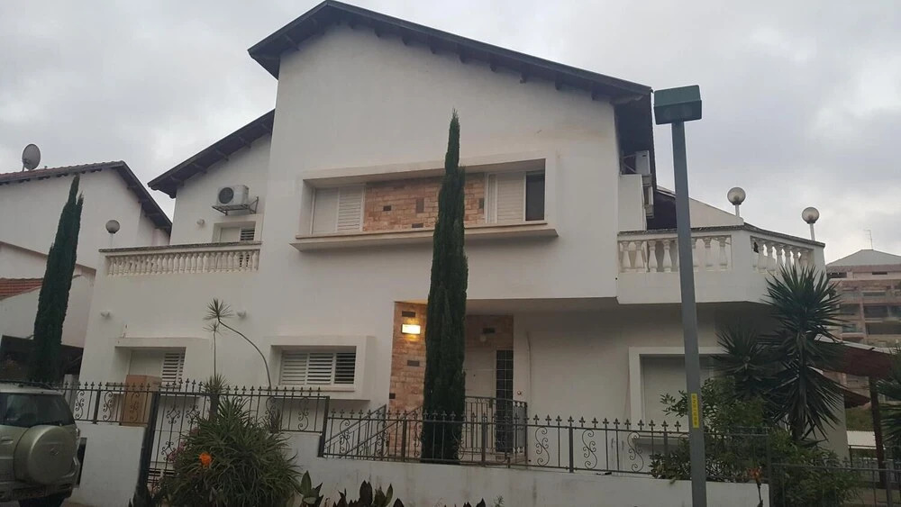 Einav Holiday House