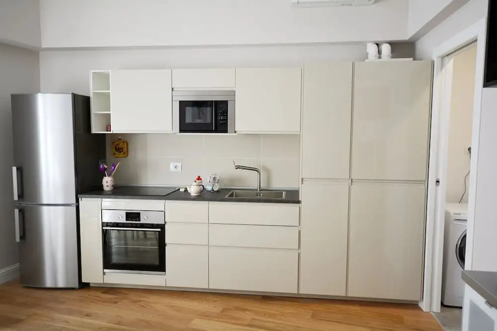 Fortezza white apartment
