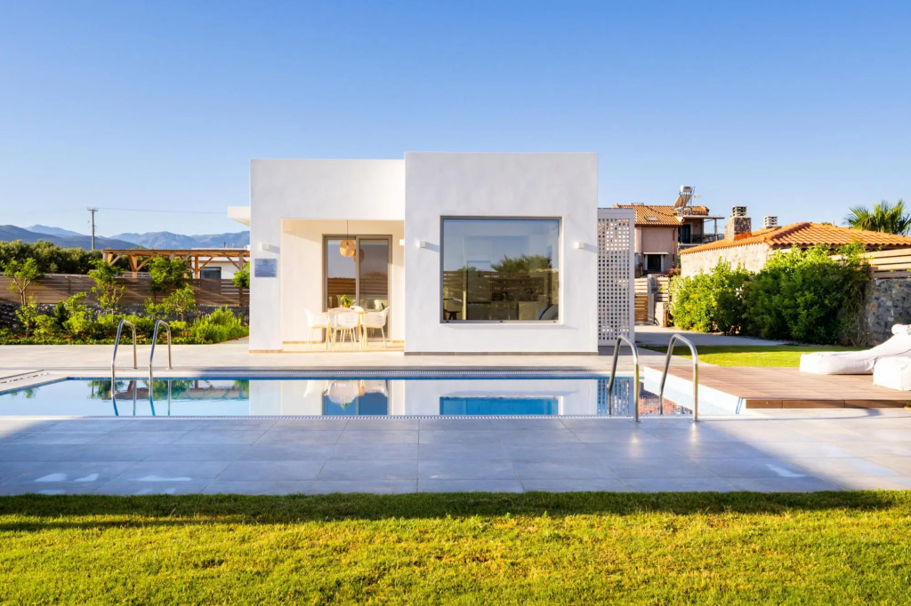 Sardines Luxury Villa 1