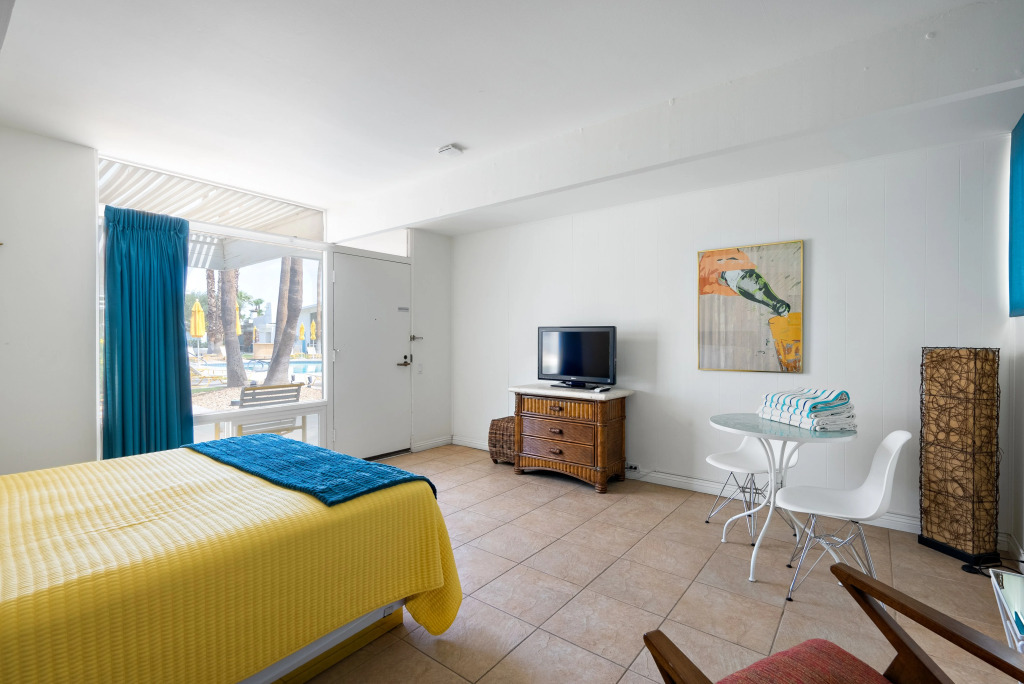 Monkey Tree Hotel 12
