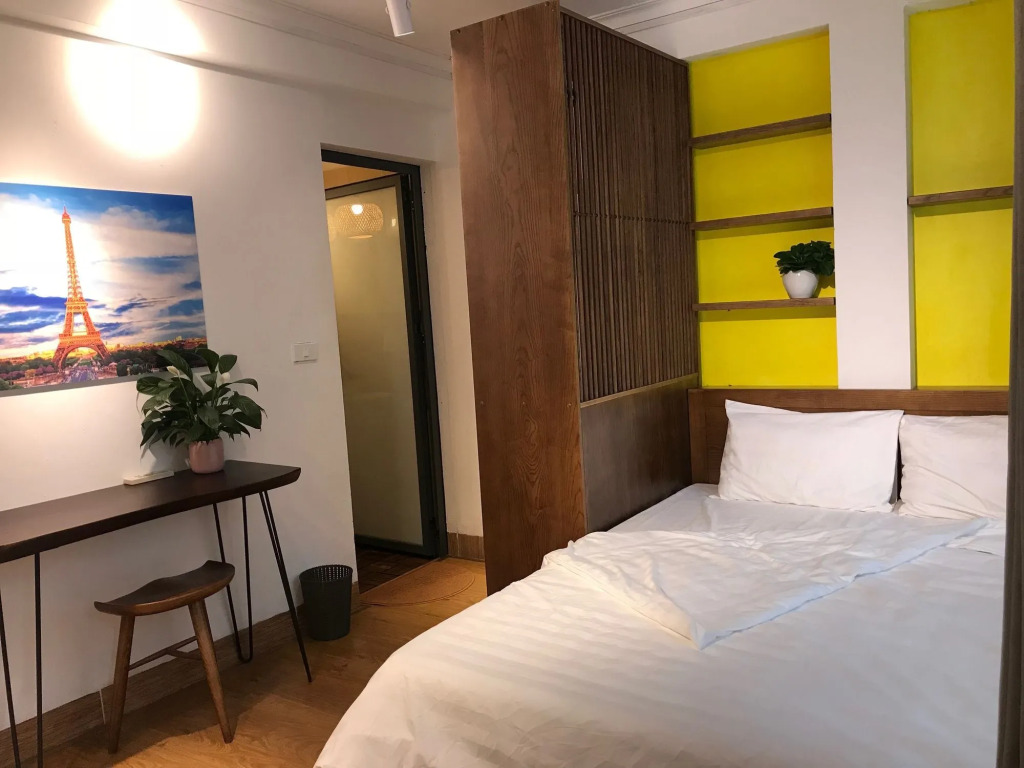 The Autumn Homestay