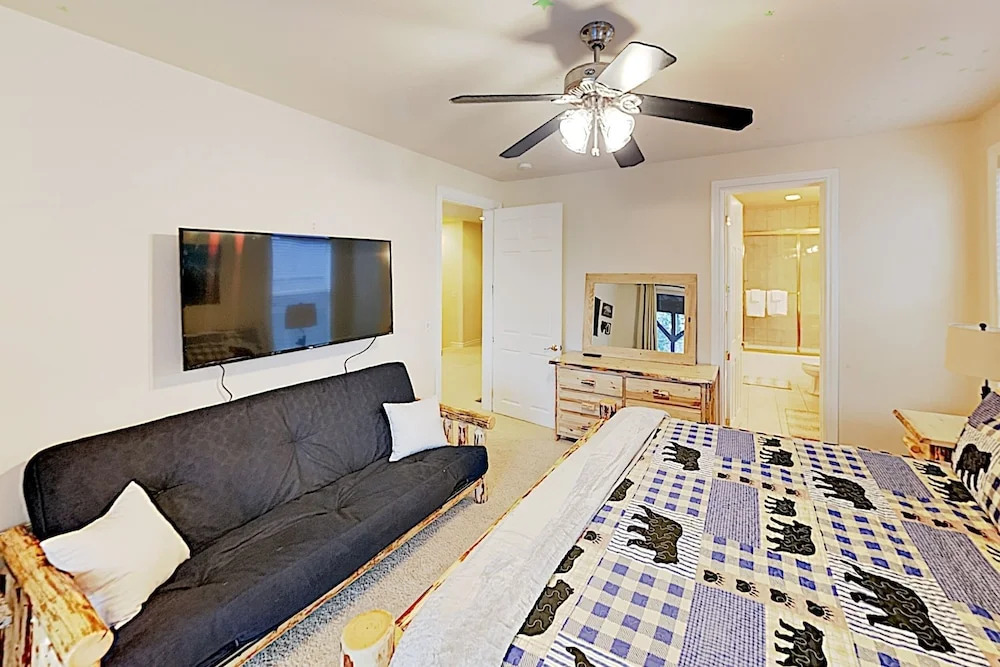 New Listing! Palatial Home W/ Huge Deck, Game Room Home