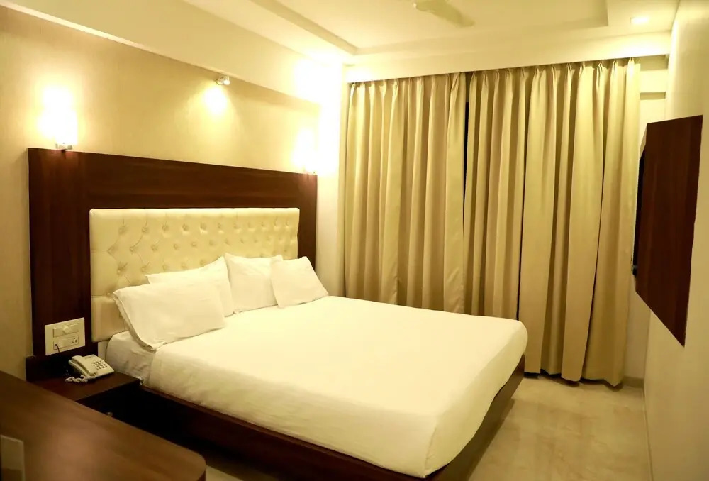 Hotel Lords, Fort