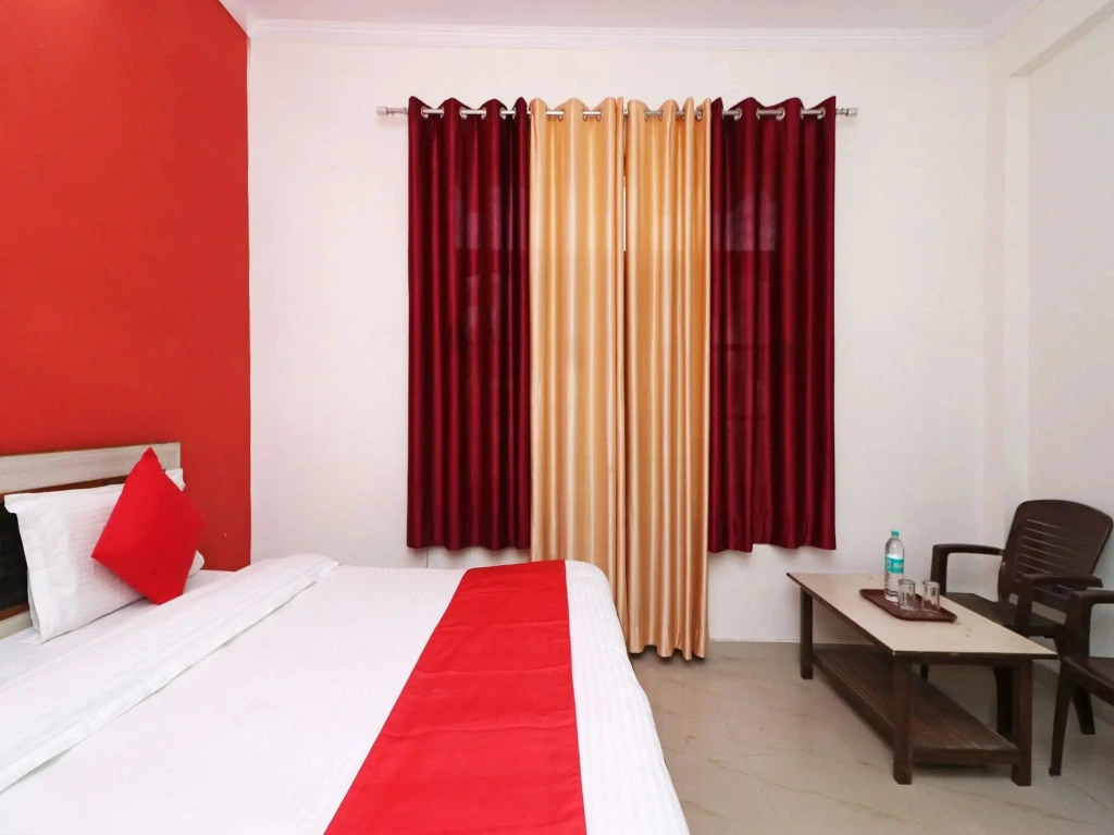 Home Stay Siddhi Palace By OYO Rooms