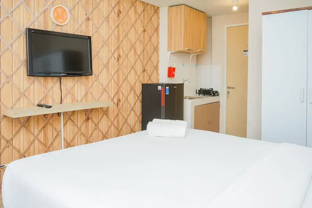 Homey and Simply Studio Apartment at Ayodhya Residences