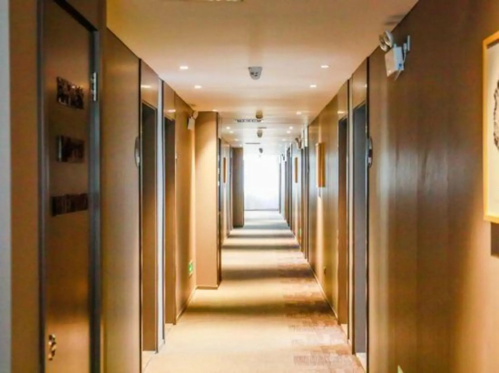 Home Inn NEO (Xiaolingwei Subway Station, Nanjing Zhongshanling Scenic Area)