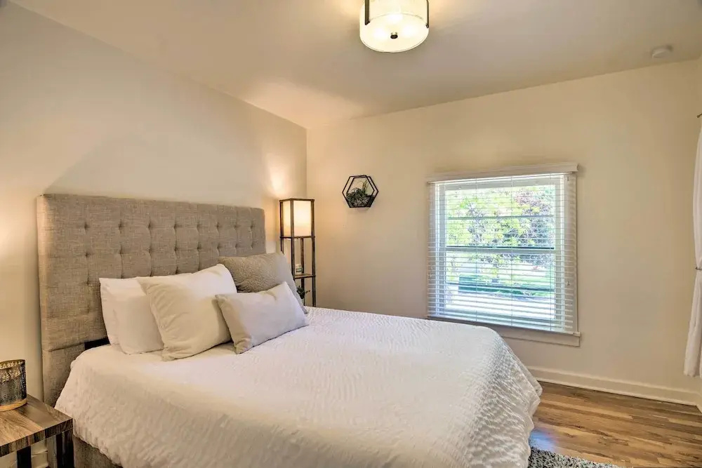 Historic Apartment - Walk to CSU Campus + Old Town