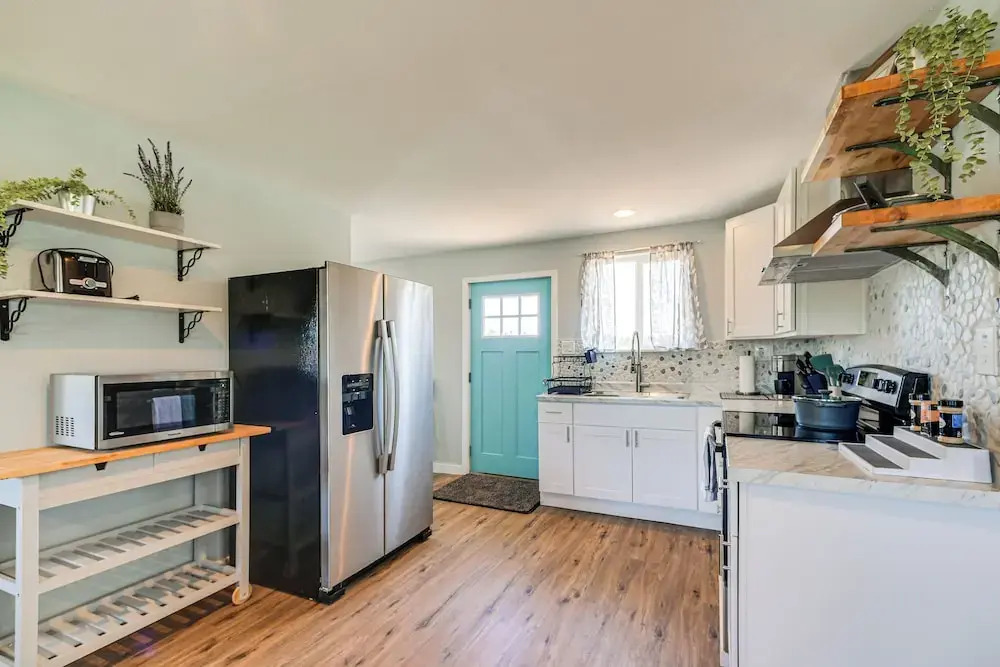 Pet-friendly Moclips Home: Walk to Mocrocks Beach!
