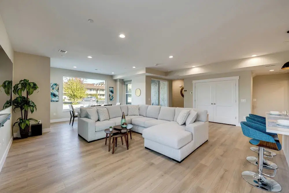 Ski Resorts & SLC Fun! Brand New Millcreek Home