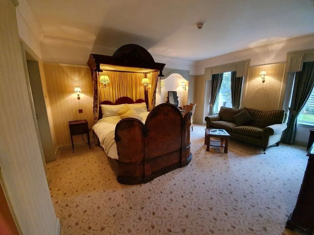 Lynnfield Hotel