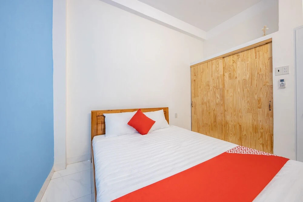 May House by OYO Rooms