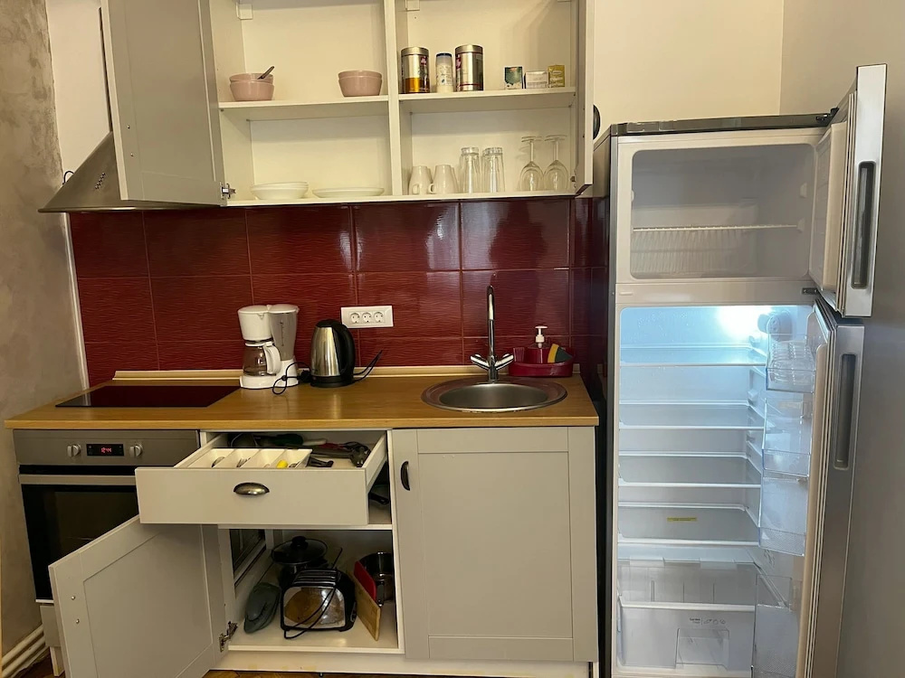 Mira Center Residence