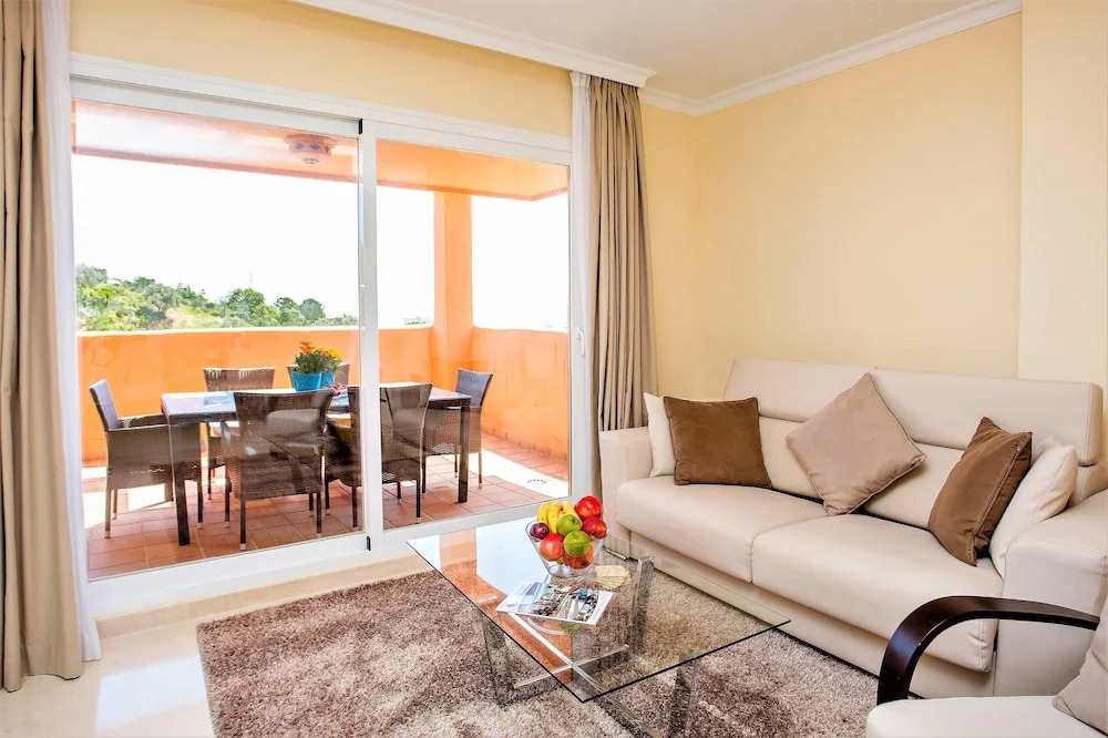 Lovely 2 Bedroom apartment Elviria SS10