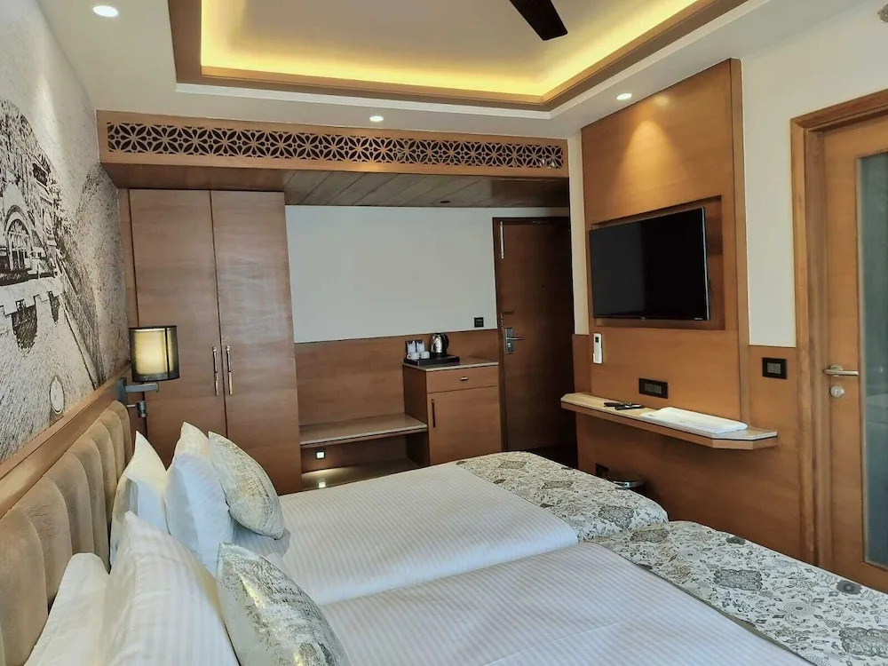 Hotel Royal Lakshmi Palace