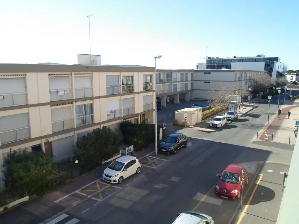 Appartement Balaruc-les-Bains, 1 pièce, 4 personnes - FR-1-503-89