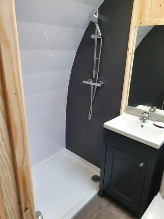 Orchard Glamping - Apartment Pod - Blossom
