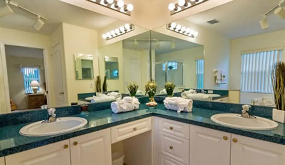 This is a Wonderful 4 Bedroom Vacation House to Stay in Wail in Davenport
