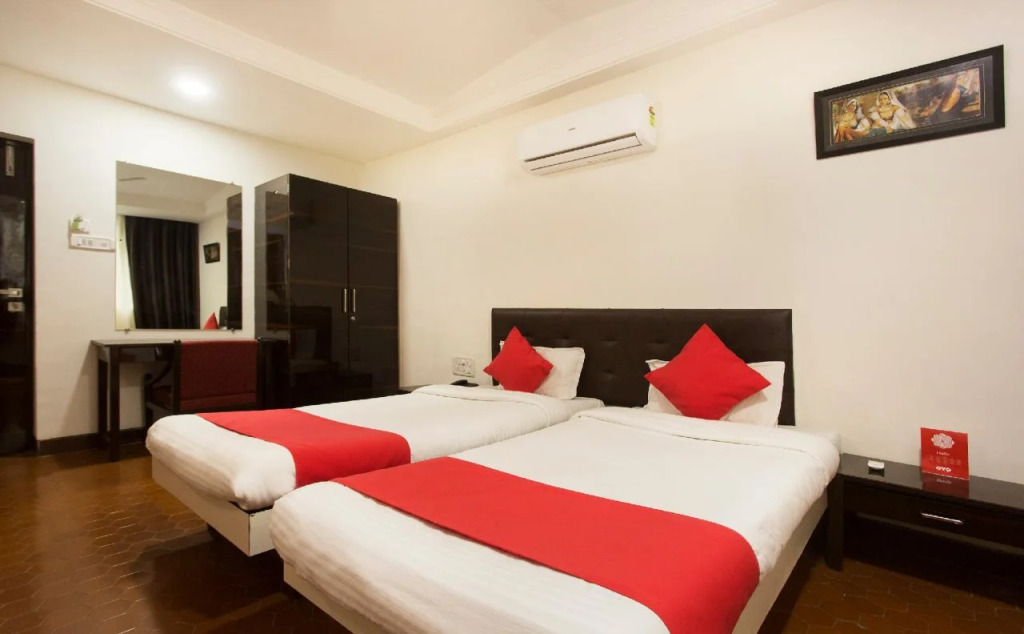 OYO 9806 Hotel Arvi